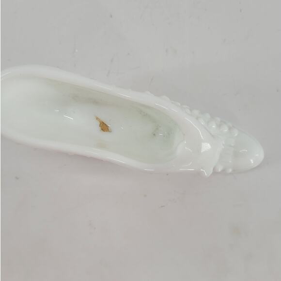 Fenton White Milk Glass Cat Hobnail Vintage Glass Boot Shoe Figurine - Picture 6 of 9